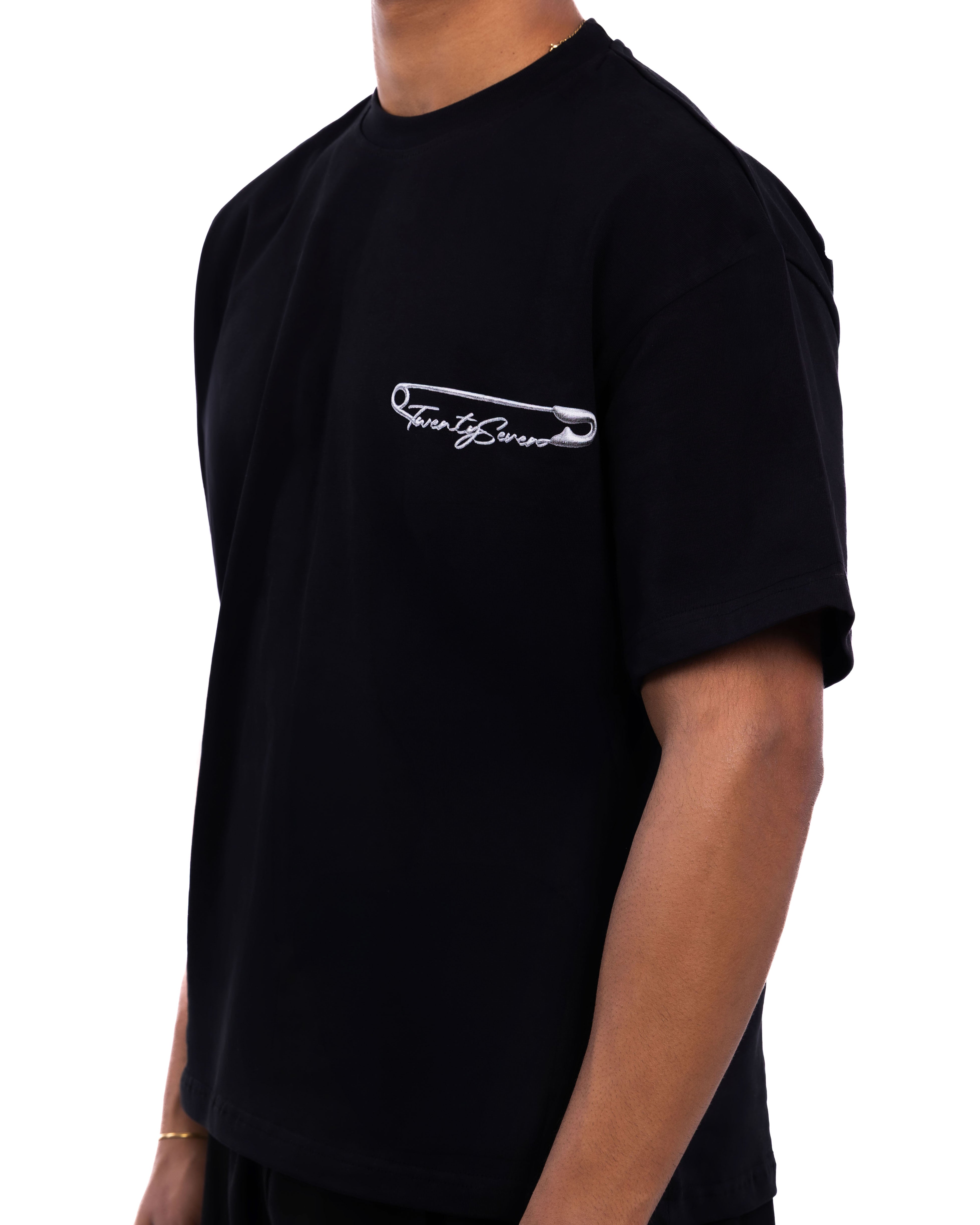 BLACK PIN TEE