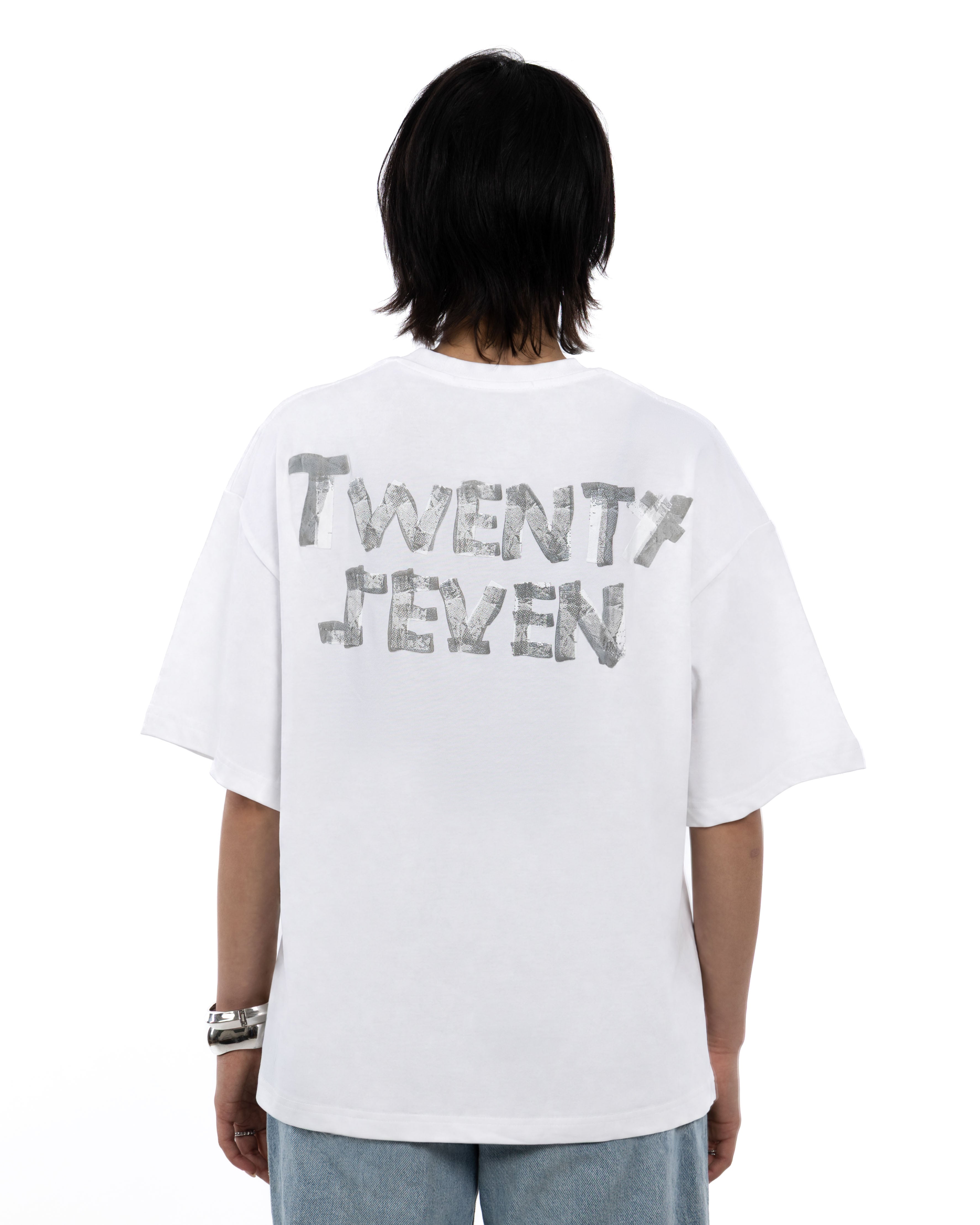 White mono vibe Tee